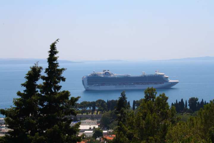 Cruceros split