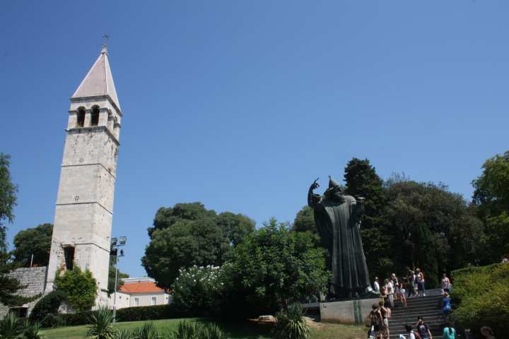 Estatua gregorio nin foto