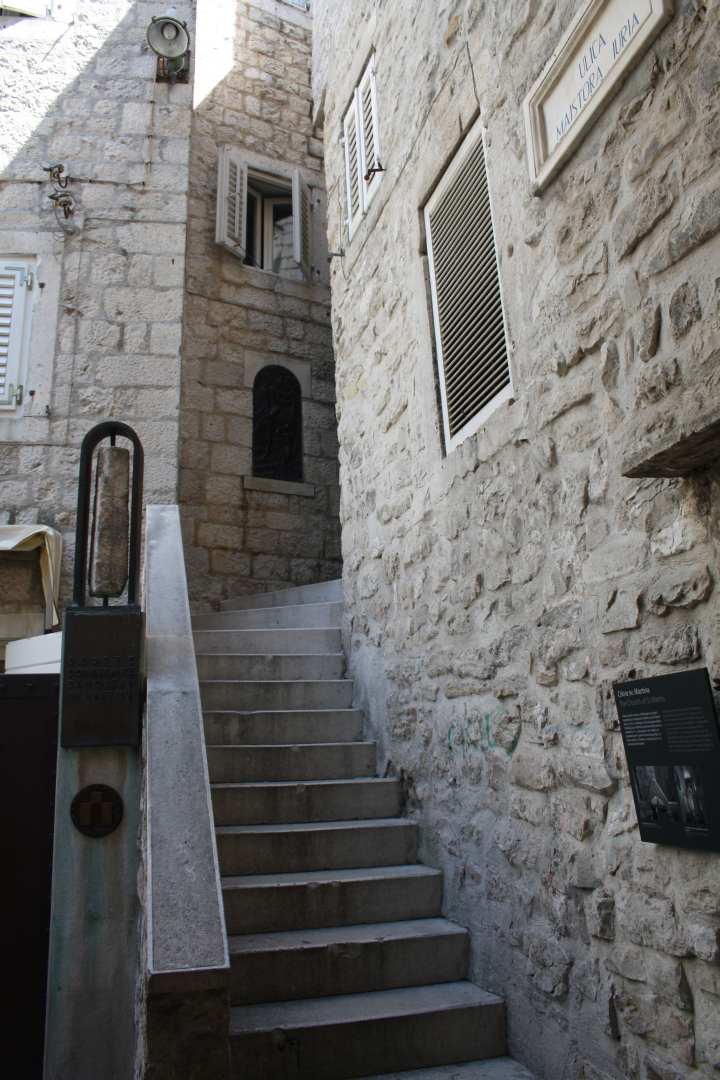 Iglesia secreta de san martin visitar