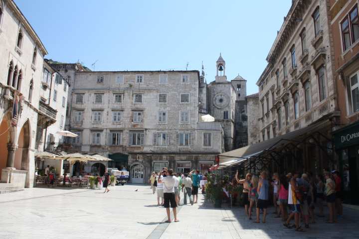 Plaza central casco historico split